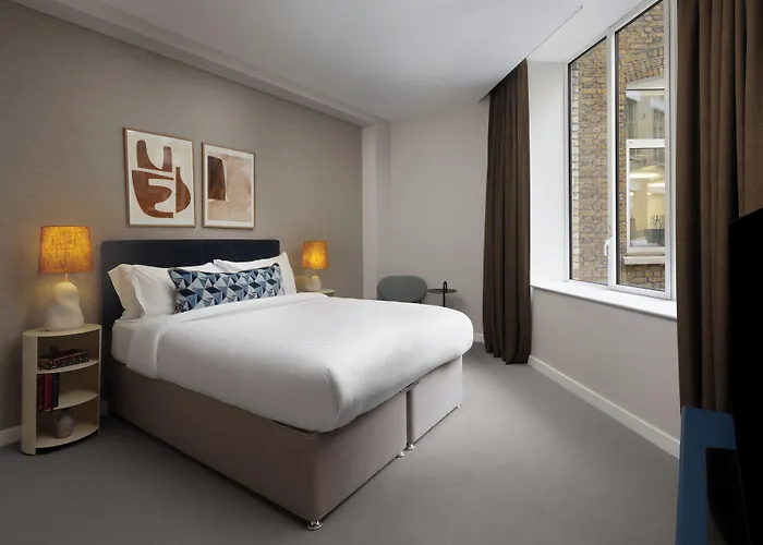 The Lincoln Suites London